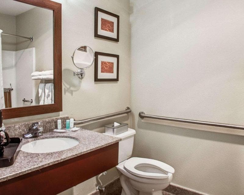 Comfort Suites (Lombard) photo 1