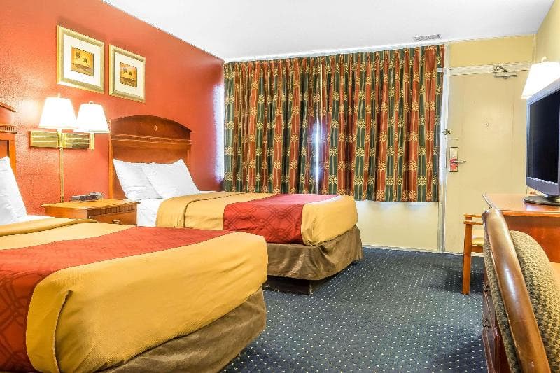 Red Carpet Inn - Philadelphia Airport 2