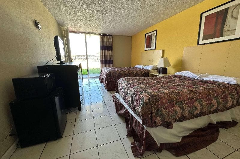 Travelodge By Wyndham Lumberton 5