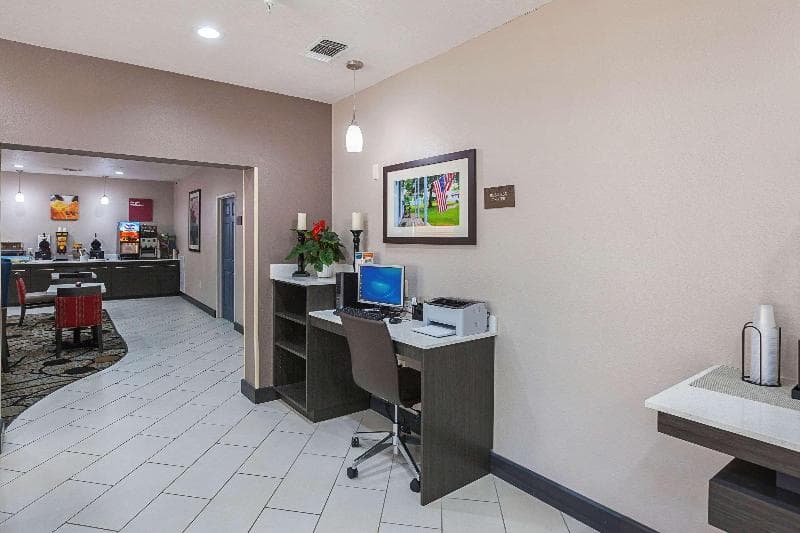 Comfort Suites Vista Ridge Mall photo 1