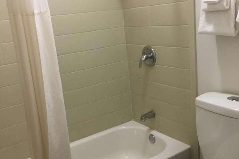 Quality Inn & Suites 3