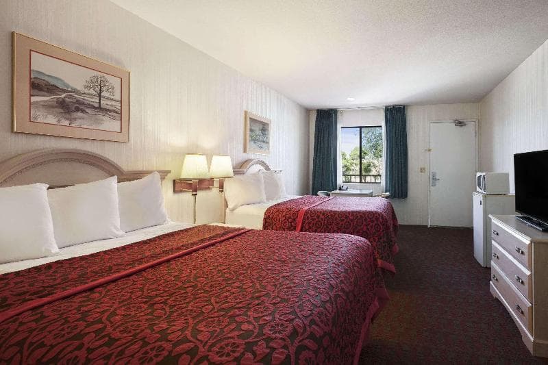 Days Inn By Wyndham Gilroy photo 1