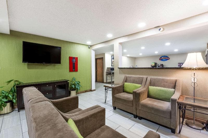 Baymont By Wyndham Louisville South I-65 2