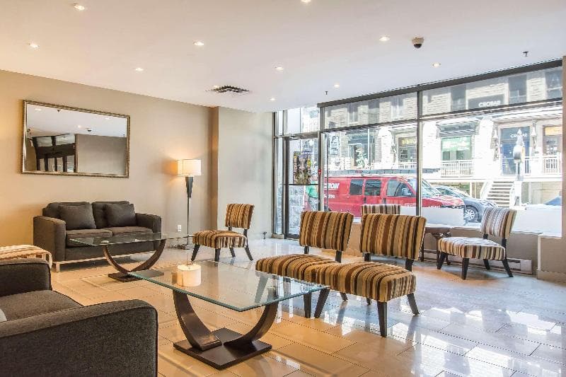 Comfort Suites Downtown 4