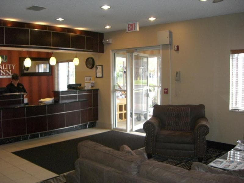 Quality Inn Brooklyn Center 5