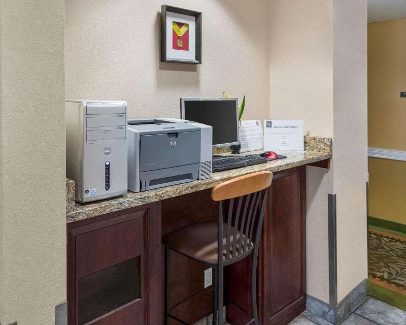 Quality Inn photo 1
