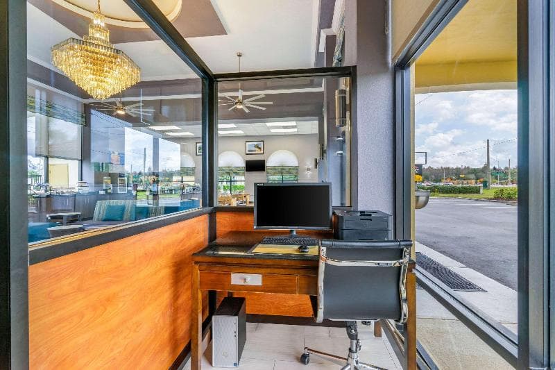 Comfort Inn 1