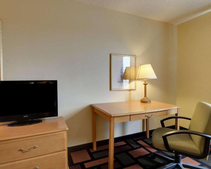 Quality Inn And Suites 5