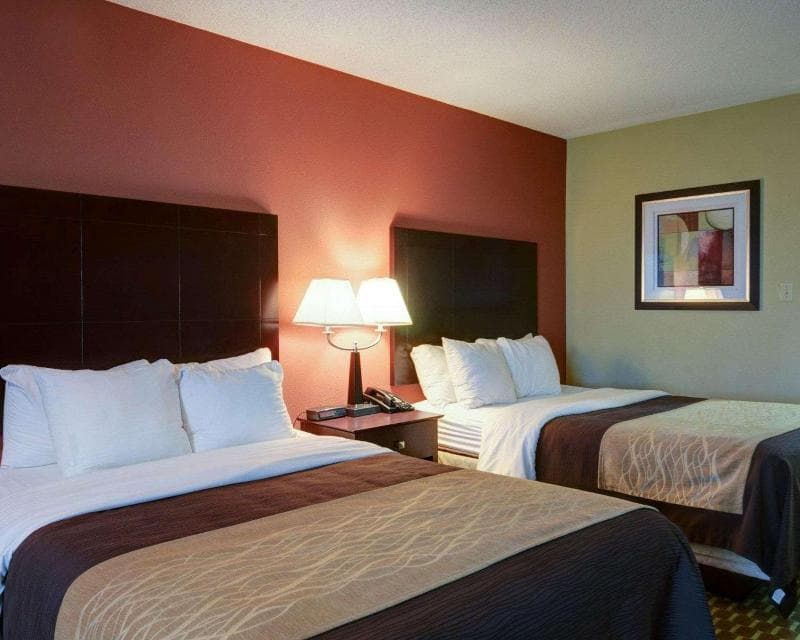 Quality Inn & Suites Pine Bluff 2