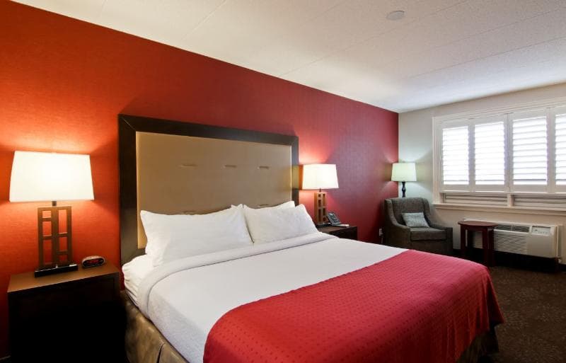 Holiday Inn & Suites St. Catharines Conf Ctr 4