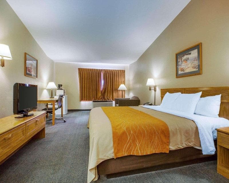 Comfort Inn 2