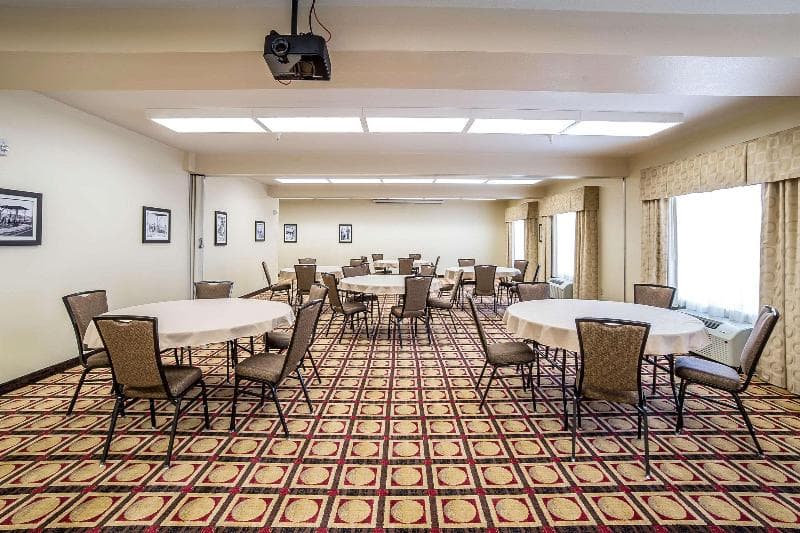 Comfort Inn And Suites Gateway To Glacier 4