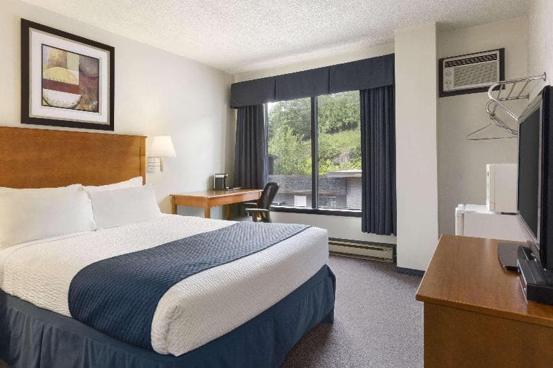 Sunset Inn Kenora 5