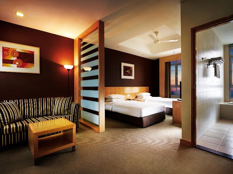 First World Hotel 4