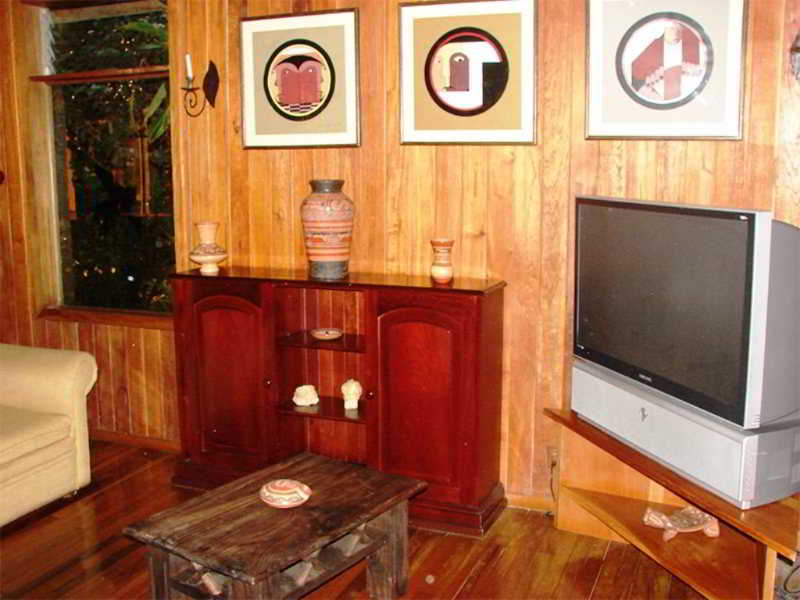 Cloud Forest Lodge Monteverde 4