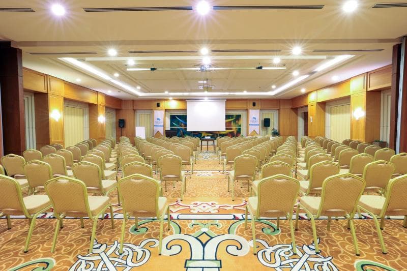 Crystal De Luxe Resort And Spa 2