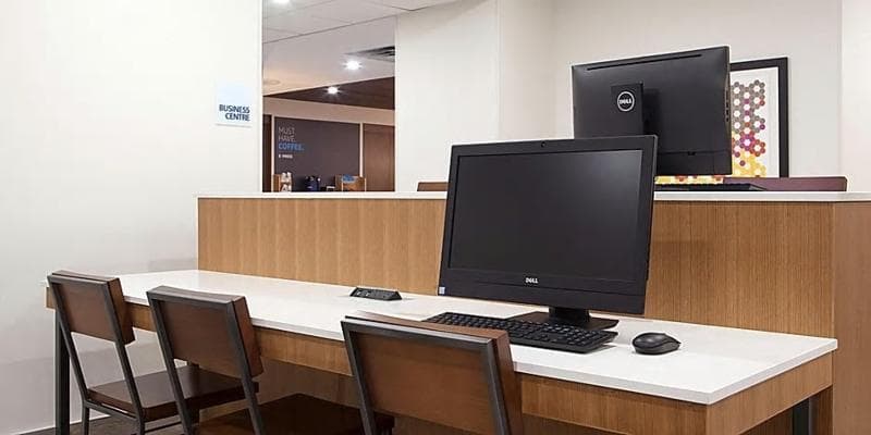 Holiday Inn Express & Suites Mississauga-Toronto Southwest photo 1