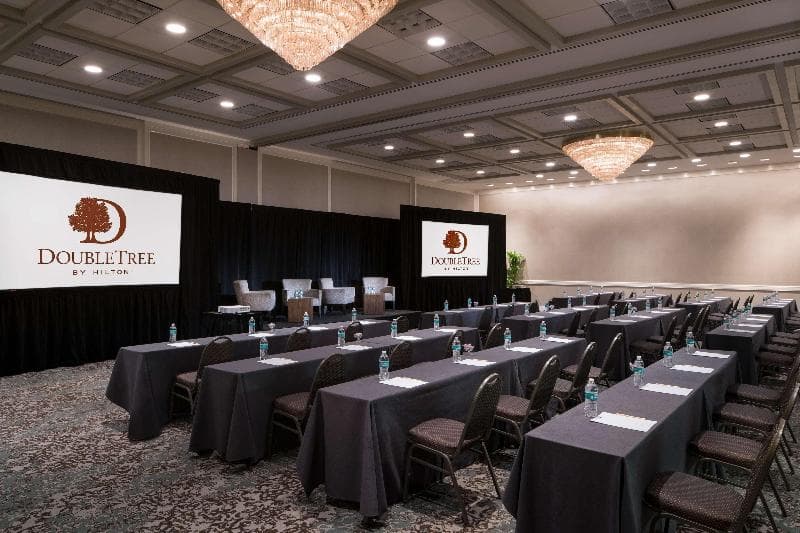 DoubleTree by Hilton Hotel Philadelphia Airport 2