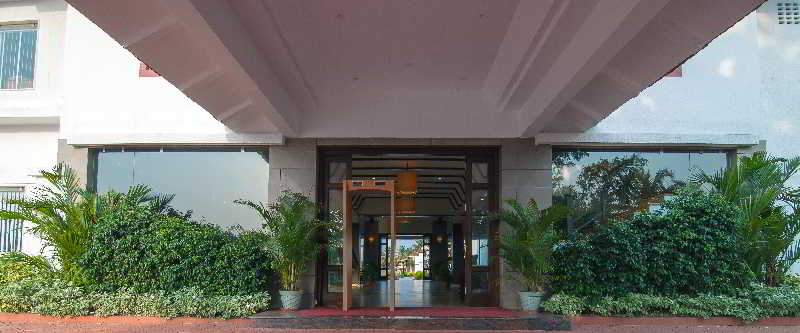 Nanu Beach Resort & Spa 4