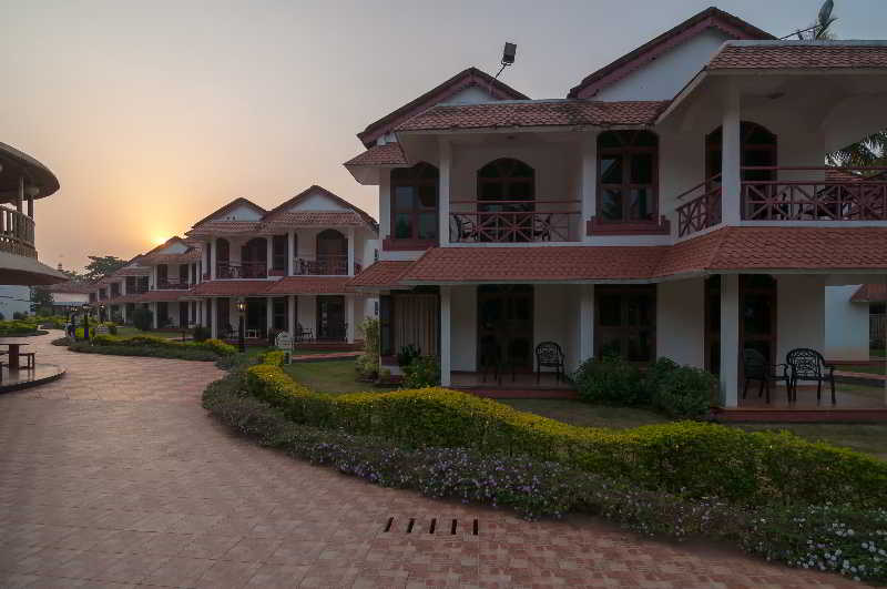 Nanu Beach Resort & Spa 5