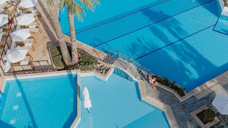 The Golden Coast Beach Hotel 2