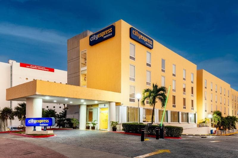 City Express By Marriott Cancun 4