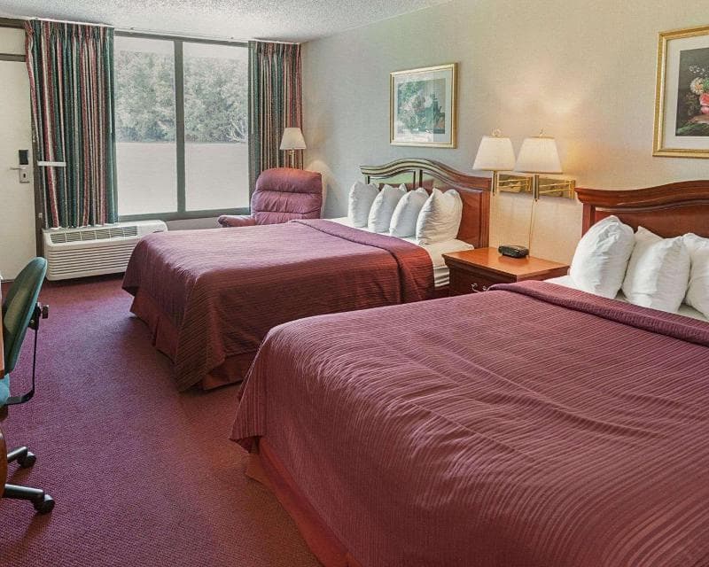 Quality Inn Ennis 3