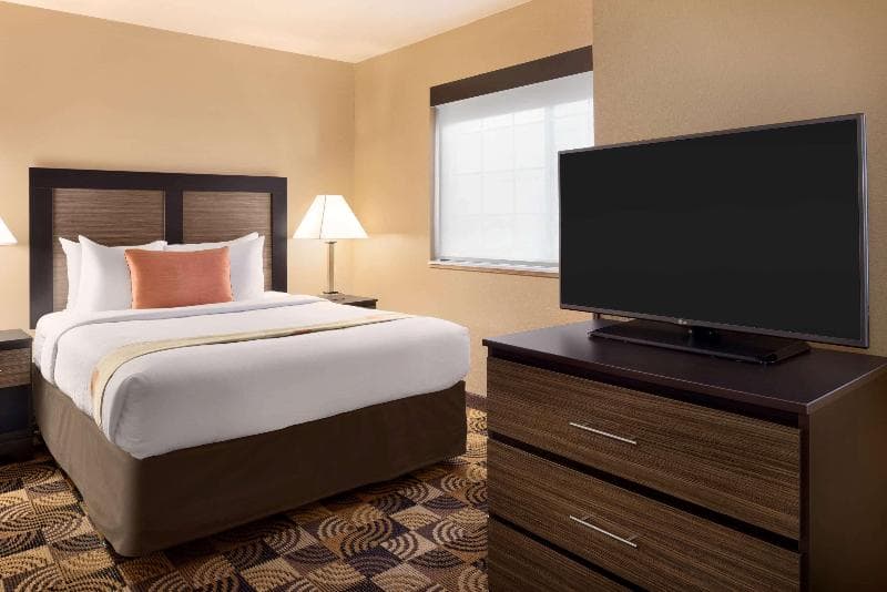 Hawthorn Suites By Wyndham Oak Creek/Milwaukee Airport photo 1