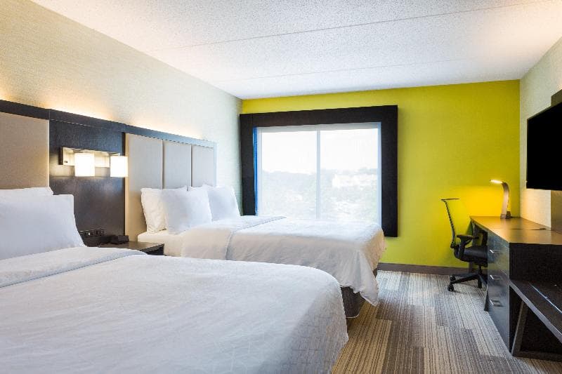 Holiday Inn Express Lorton 5