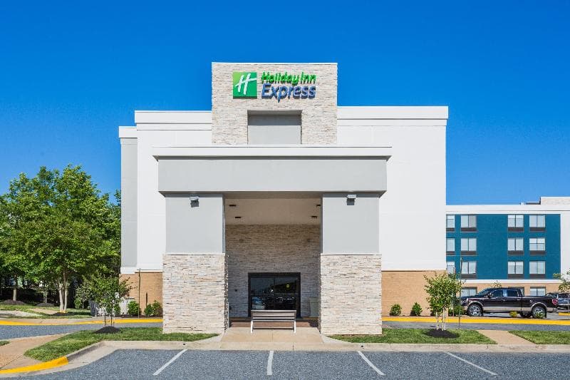 Holiday Inn Express Lorton 3