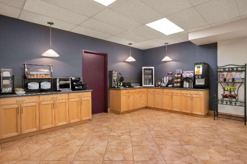 Days Inn By Wyndham Leamington 5