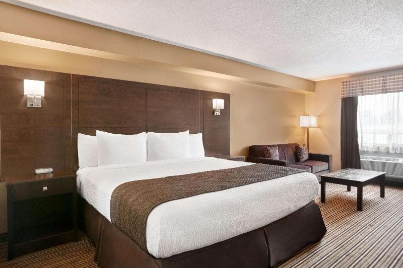 Days Inn By Wyndham Leamington photo 1
