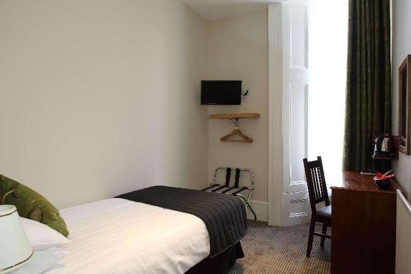 Kensington Gardens (Adults Only) 3