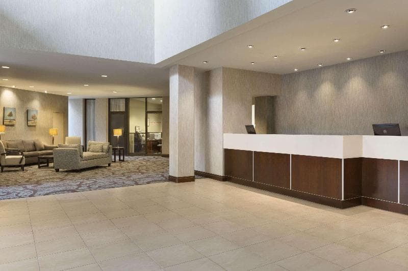 Ramada By Wyndham Belleville Harbourview Conference Centre 5