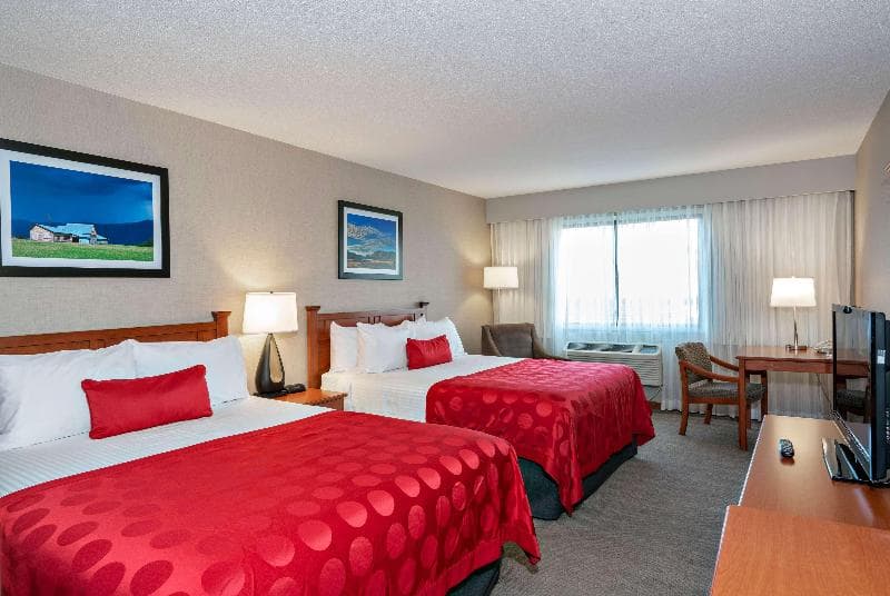 Ramada by Wyndham Kelowna Hotel & Conference Center 3