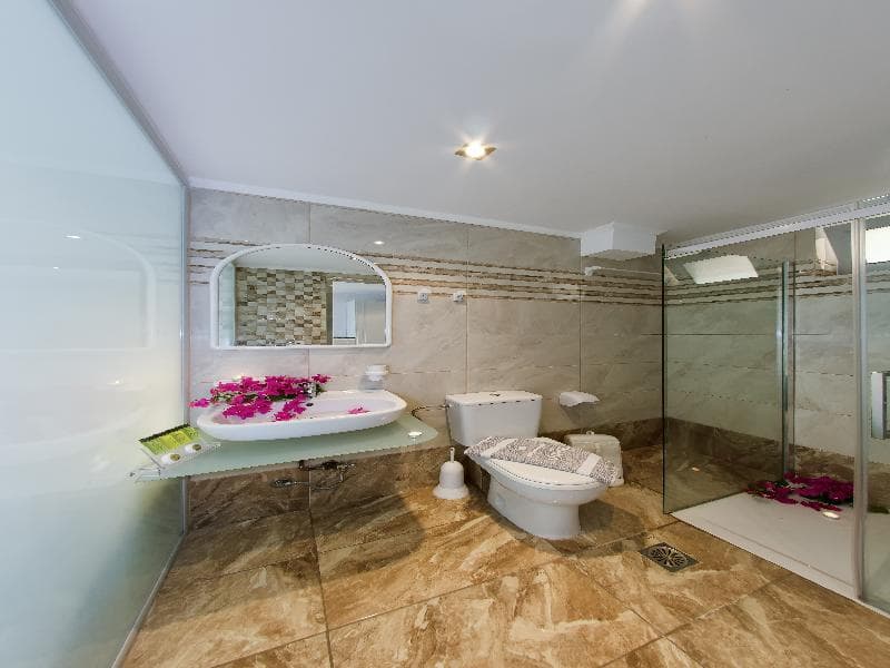 Sun Rise Hotel - Adults Only 5