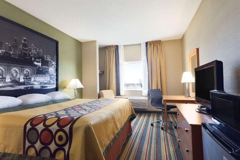 Super 8 By Wyndham Lees Summit 2