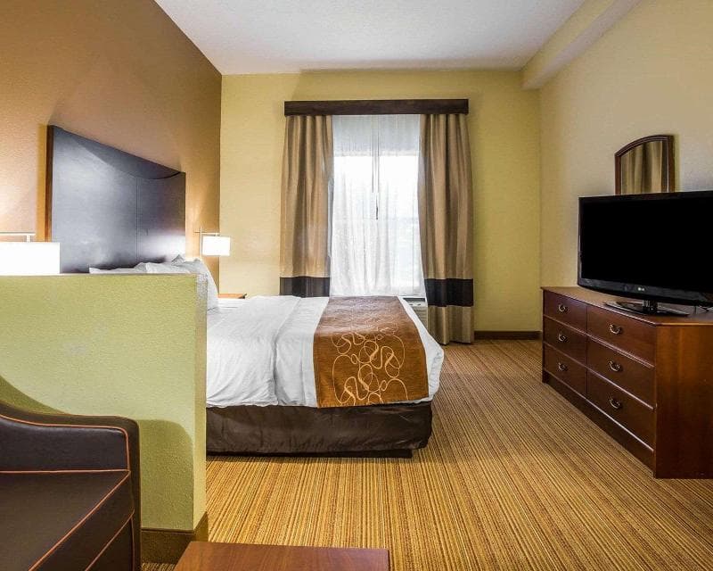 Comfort Suites 3