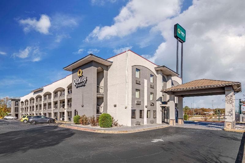 Quality Inn & Suites Southlake photo 1
