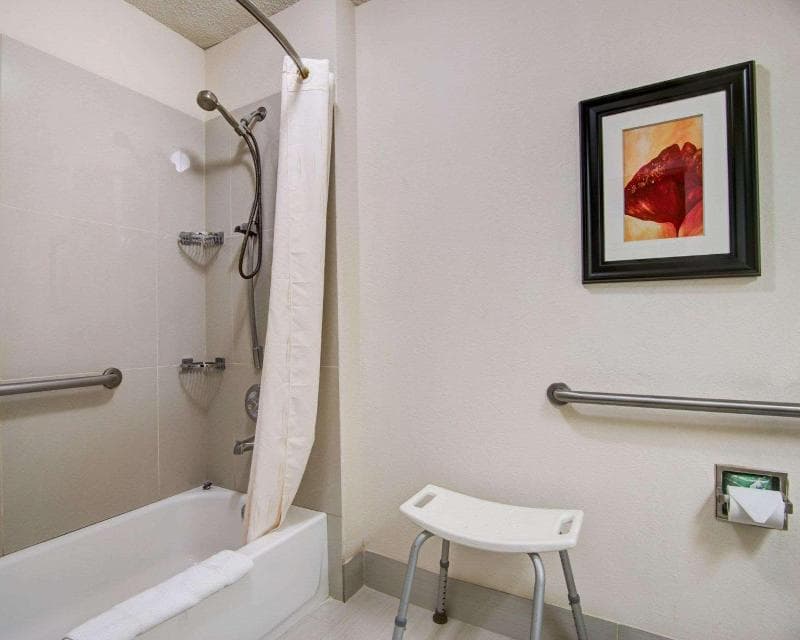 Comfort Suites 2