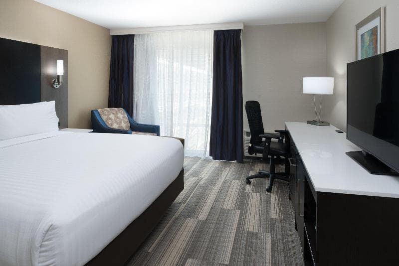 Holiday Inn Express San Diego Downtown 3