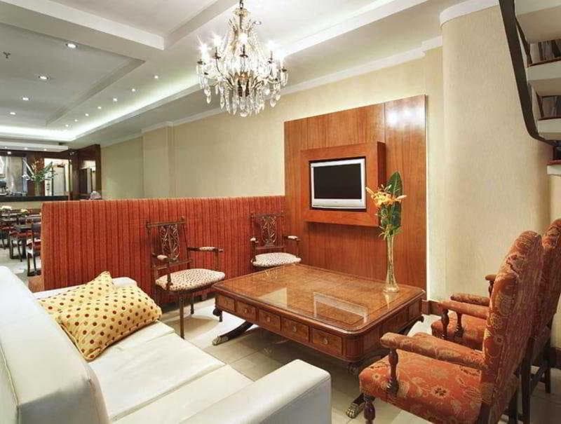Hotel 525 Sheltown