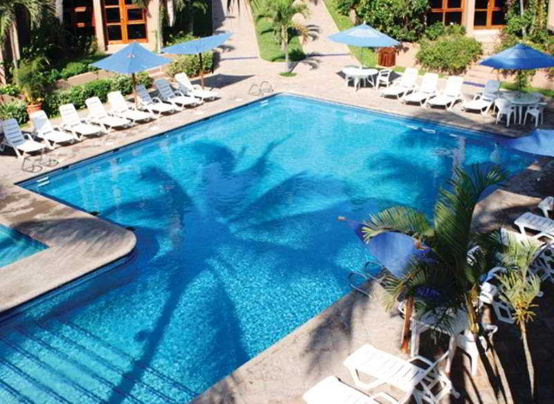 Villas El Rancho Green Resort 4