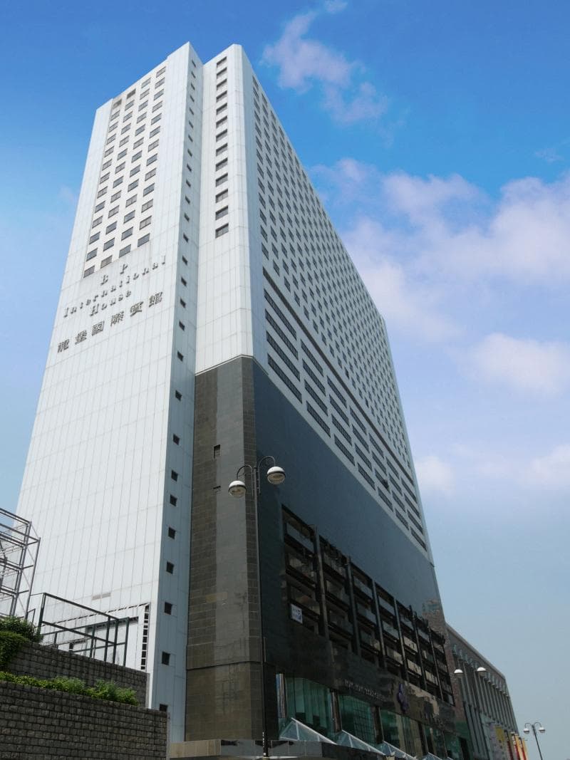 Bp International 4