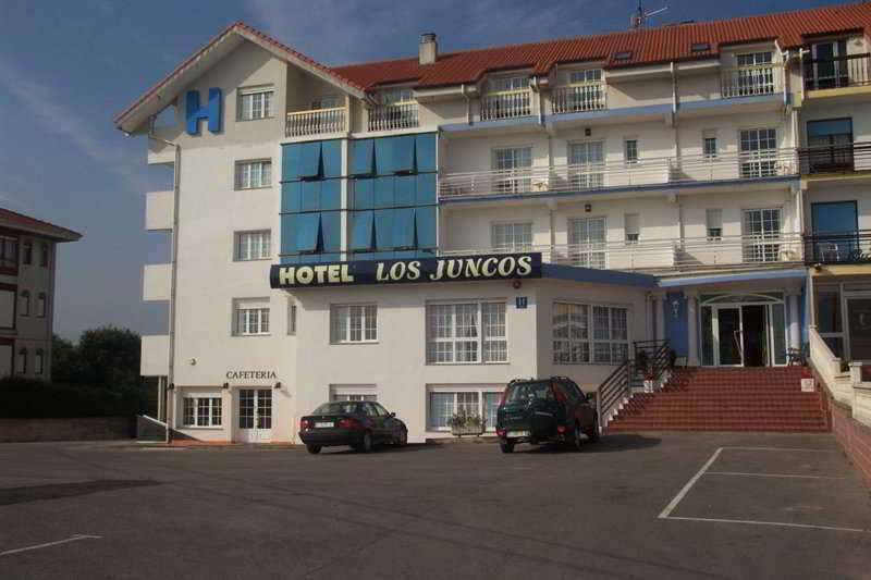 Los Juncos photo 1