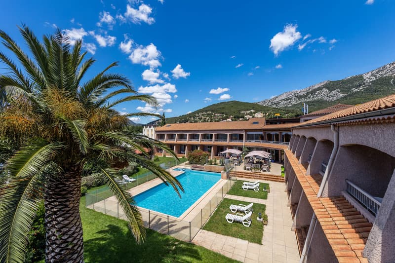 Noemys Toulon La Valette Hotel & Piscine photo 1