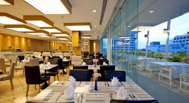 Centara Hotel Hat Yai 5