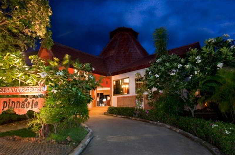 Pinnacle Samui Resort & Spa 3