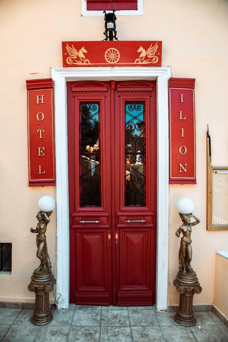 Ilion Hotel Suites photo 1