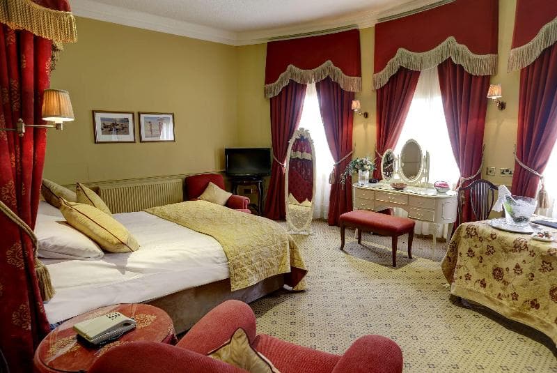 York Pavilion Hotel, Sure Hotel Collection By Best Western photo 1